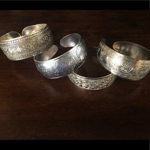 Set of 4 silver brackets / cuffs